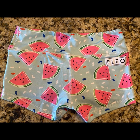 Fleo watermelon short size small - Picture 2 of 3